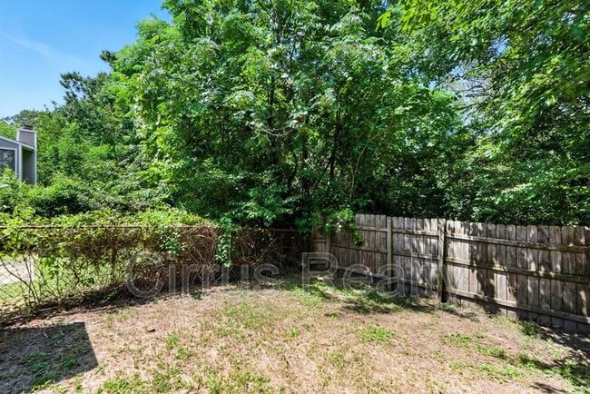 Building Photo - 3512 Bancroft Dr