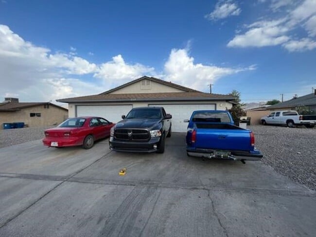 Primary Photo - 3BR Duplex with gated yard and Garage