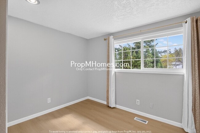Building Photo - Secluded Nature Retreat: 4 Bedrooms!