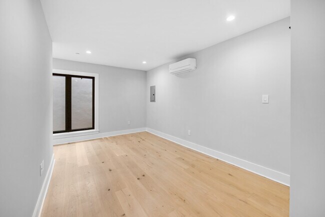 Building Photo - 429 Quincy St NW