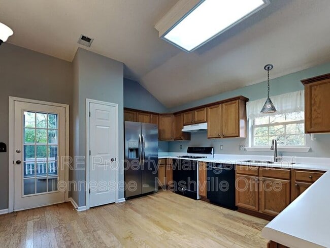 Building Photo - 2215 Joann Dr