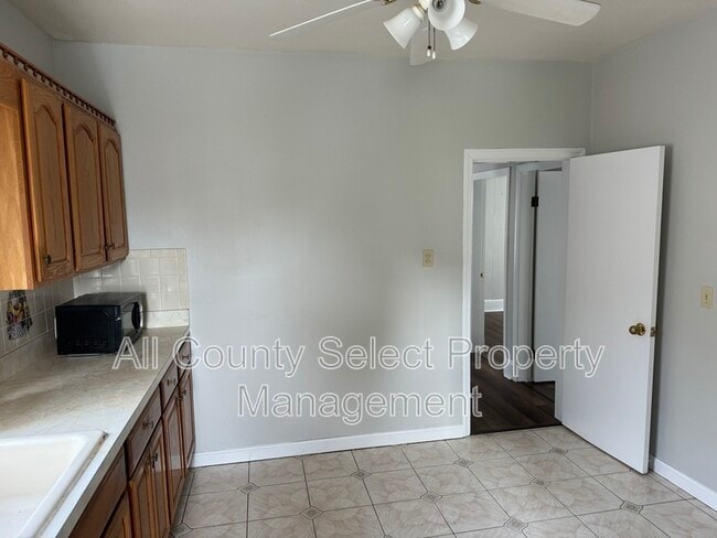 Building Photo - 63 Prichard Ave