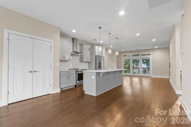 Building Photo - 129 Grandin Rd