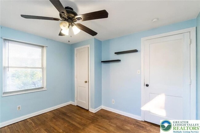 Building Photo - 240 Palmer St