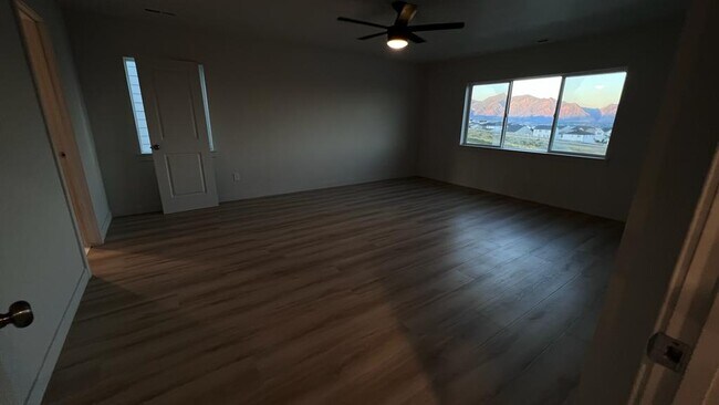 Building Photo - 2168 N Cloverleaf Wy