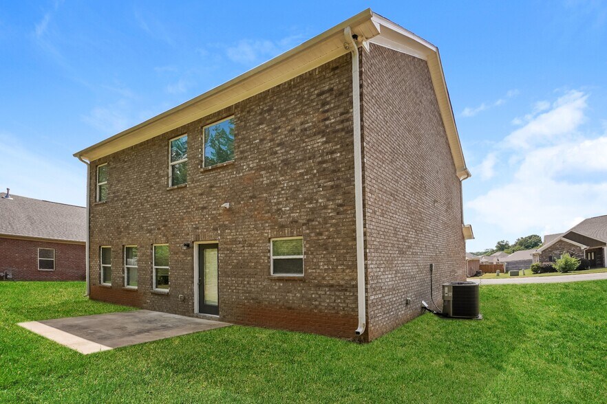 Building Photo - 5418 Bluebell Cir