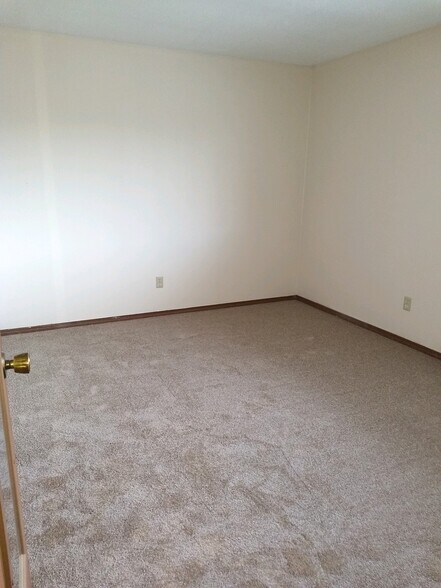Building Photo - 3321 Dovershire Dr