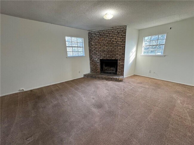 Building Photo - 7445 Bowers Ln