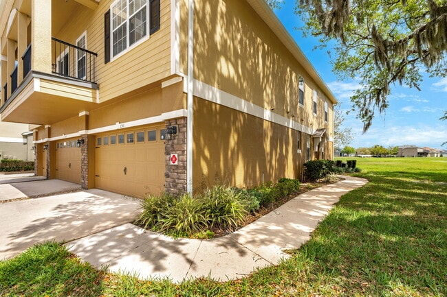 Building Photo - 2341 Betsy Ross Ln