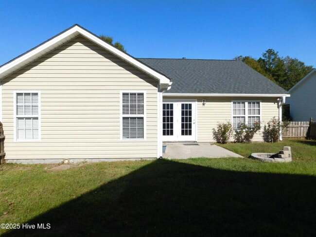 Building Photo - 205 Sellhorn Blvd