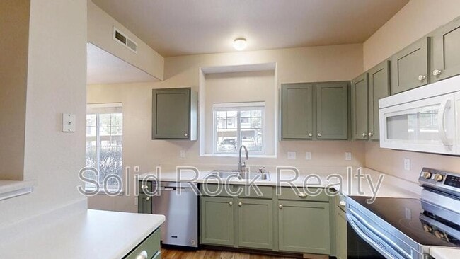 Building Photo - 7045 Ash Creek Heights