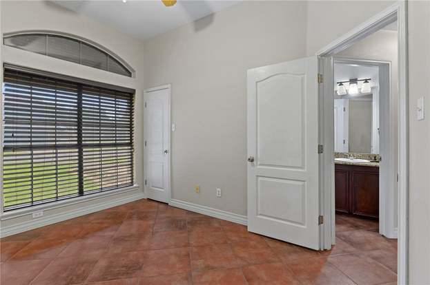 Building Photo - 7902 Snake River Dr