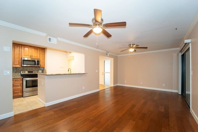 Building Photo - 6 Alcira Ct