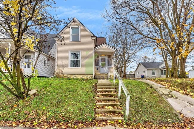 Building Photo - Newly Remodeled 3 Bedroom in MidTown!