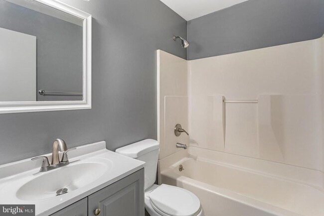 Building Photo - 14025 Mt Pleasant Dr