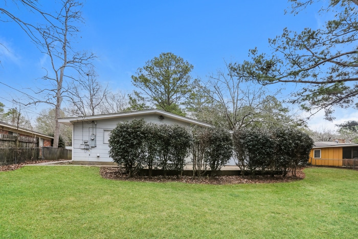 Building Photo - 227 Valley Vista Dr