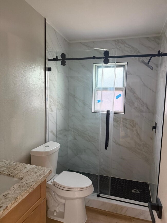 Building Photo - 620 Circle Way