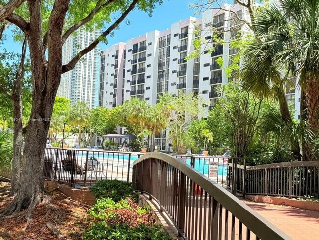 Building Photo - 1 bedroom in Sunny Isles Beach FL 33160