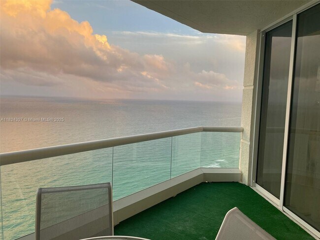 Primary Photo - 17875 Collins Ave