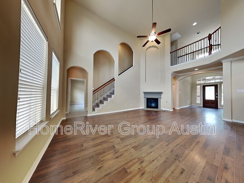 Building Photo - 1303 Orchard Falls Dr