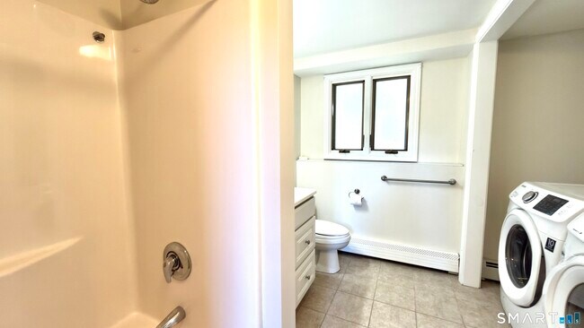 Building Photo - 309 Brookfield St