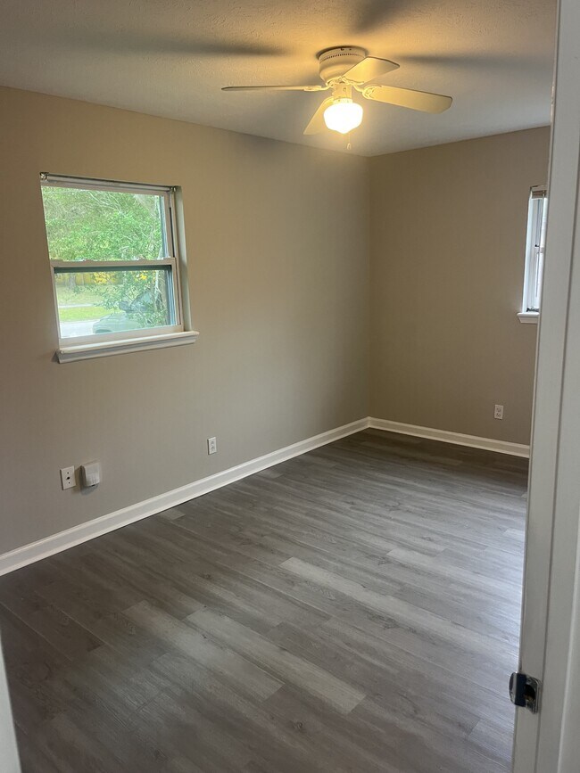 Building Photo - 10737 Dulawan Dr