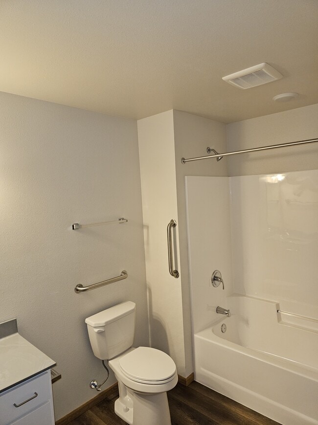 Building Photo - 112 Eggleston St