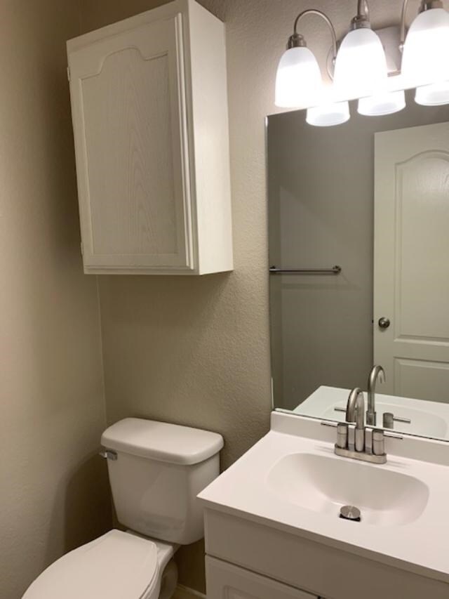 Building Photo - 1000 Ranchway Dr