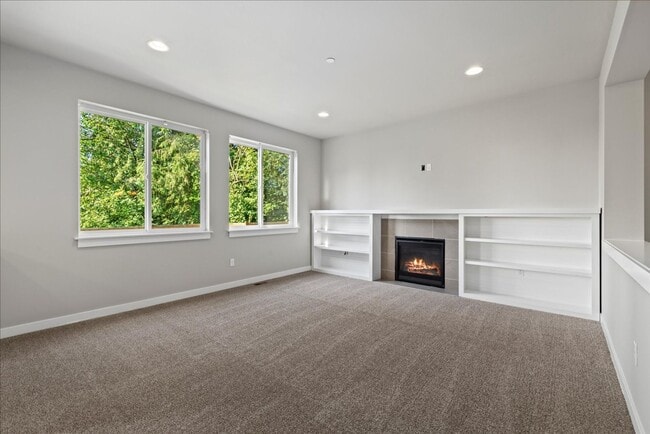 Building Photo - **Move-In Special** Stunning 4 bed, 2.5 ba...