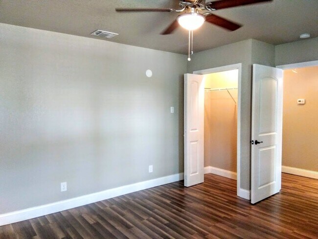 Building Photo - *COMING SOON* Charming 3BR/2BA Home with Covered Porch & Stainless Steel Appliances!
