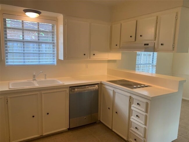 Building Photo - 14403 Locke Ln