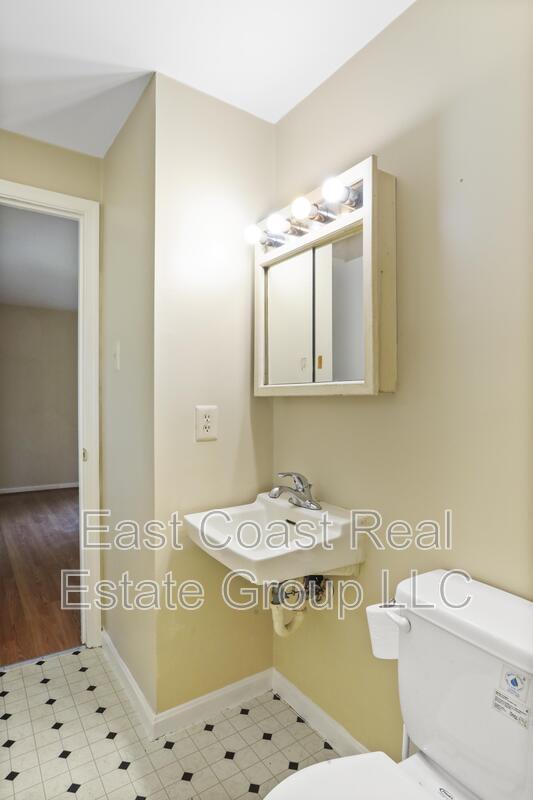 Building Photo - 2068C Virts Ln