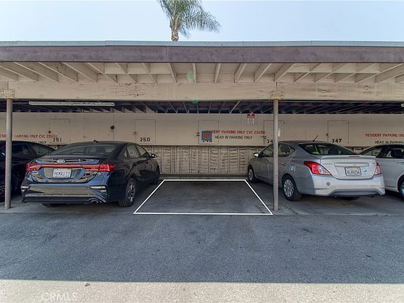 Building Photo - 5500 Ackerfield Ave