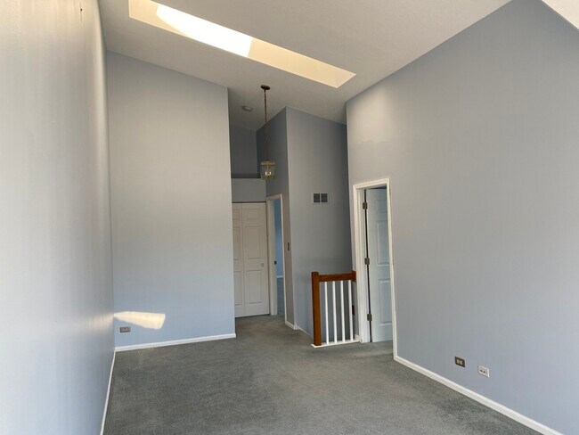 Building Photo - 3S121 Timber Dr