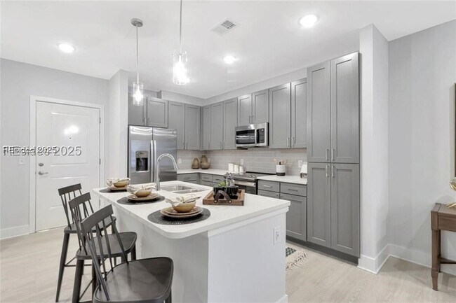 Building Photo - 55 Gardner Dr