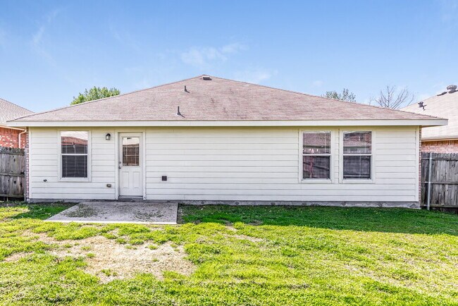Building Photo - 1118 Antoinette Dr