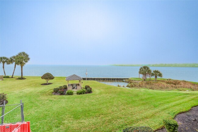 Building Photo - 401 Lakeside Ln