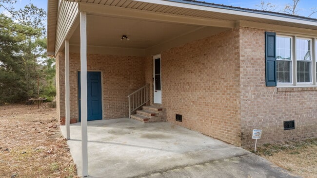 Building Photo - 904 Jennifer Ln