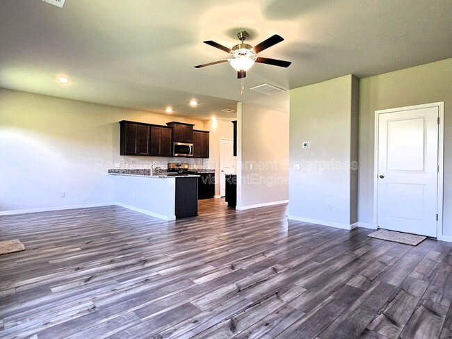 Building Photo - 1616 Amaranth Ln