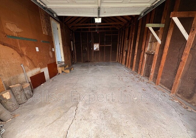 Building Photo - 4819 S Anthony Blvd