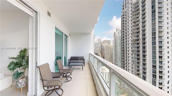 Building Photo - 1080 Brickell Ave