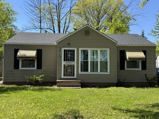 Primary Photo - 2450 Greenvale Rd