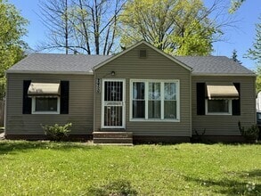 Building Photo - 2450 Greenvale Rd