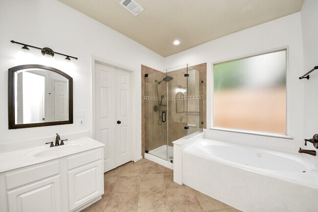 Building Photo - 42 S Lace Arbor Dr