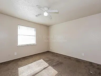 Building Photo - Room in Apartment on Shadydell Dr