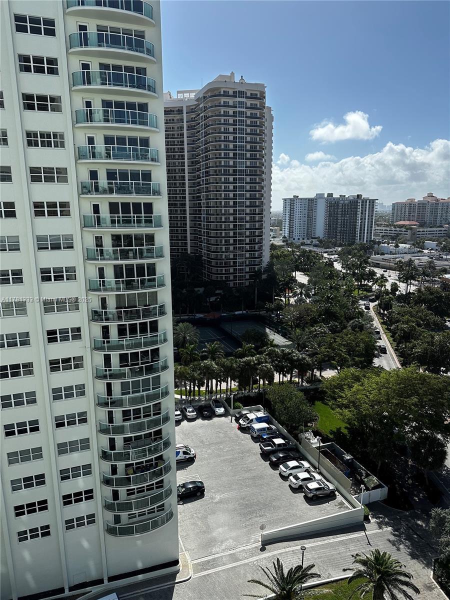 Building Photo - 3410 Galt Ocean Dr