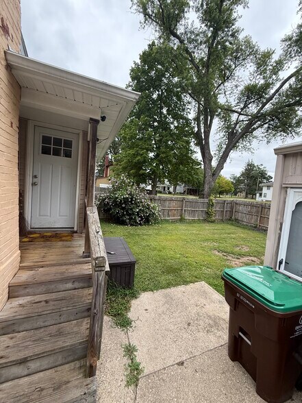 Building Photo - 107 S Berrien St