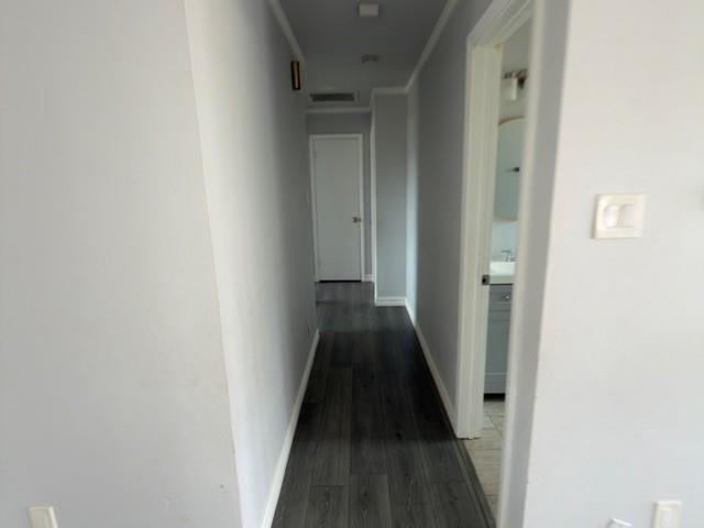 Building Photo - 9122 Clearwater Dr