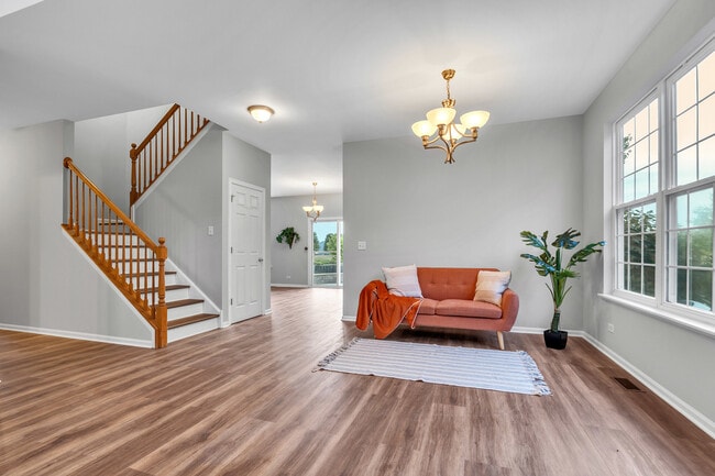 Building Photo - 2513 Simon Dr