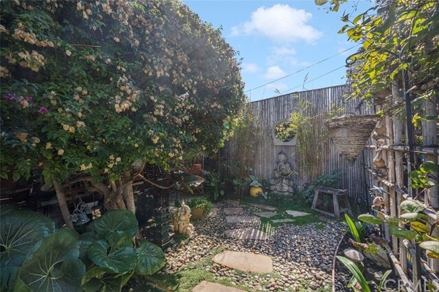 Building Photo - 16341 Hollywood Ln